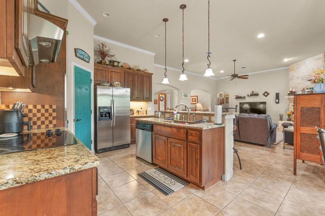 109 Camm Lary CIR, Burnet, TX 78611