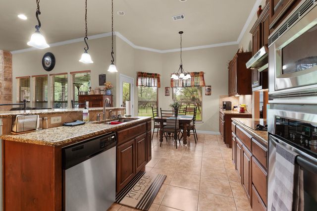 109 Camm Lary CIR, Burnet, TX 78611