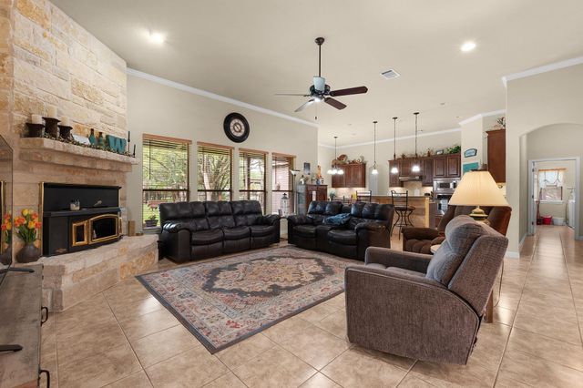 109 Camm Lary CIR, Burnet, TX 78611