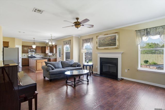 14222 Cedar Pointe Ave, Baton Rouge, LA 70809