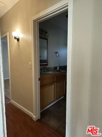 201 S Benton Way, Los Angeles, CA 90057