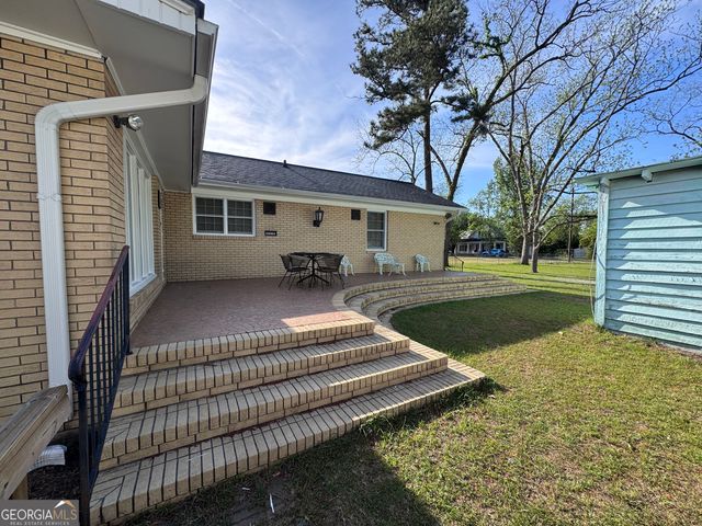 2401 W Elm Street, Wrightsville, GA 31096