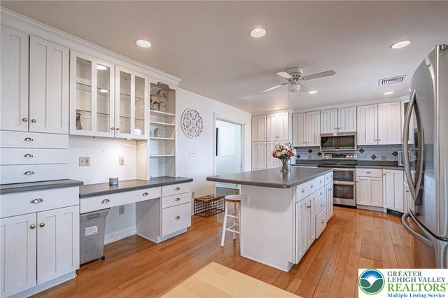 703 Donald Drive, Emmaus Boro, PA 18049