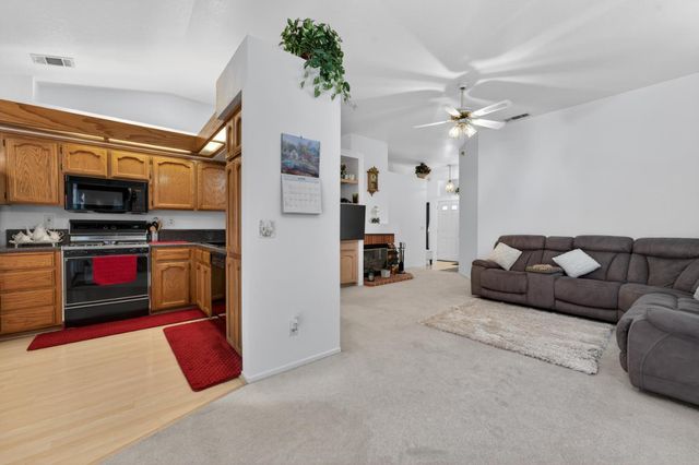 8409 Silver Run Way, Antelope, CA 95843