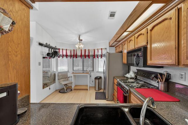8409 Silver Run Way, Antelope, CA 95843