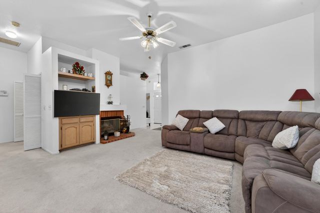 8409 Silver Run Way, Antelope, CA 95843