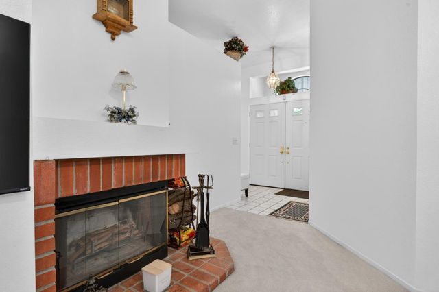 8409 Silver Run Way, Antelope, CA 95843