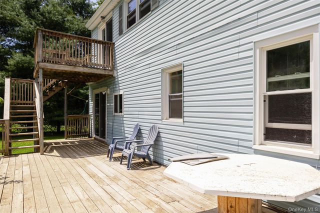 36 Marshall Road, Hyde Park, NY 12538