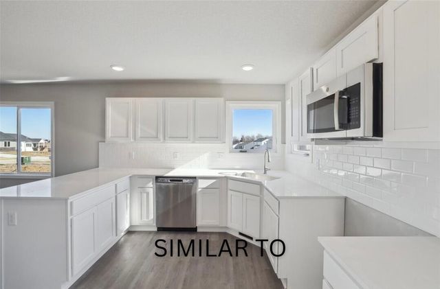 200 S Walnut Drive, Norwalk, IA 50211