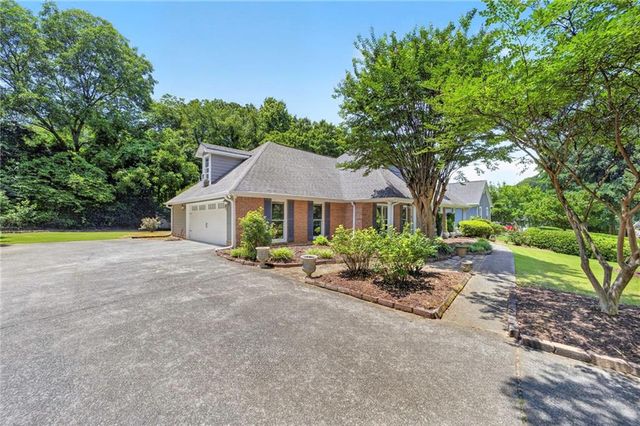 1650 Peachcrest Drive, Lawrenceville, GA 30043