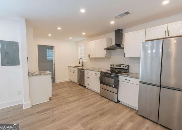 3822 Bakers Ferry Road SW, Atlanta, GA 30331