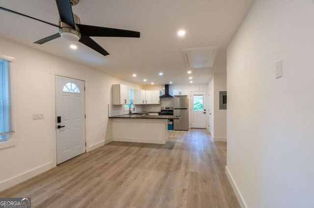 3822 Bakers Ferry Road SW, Atlanta, GA 30331