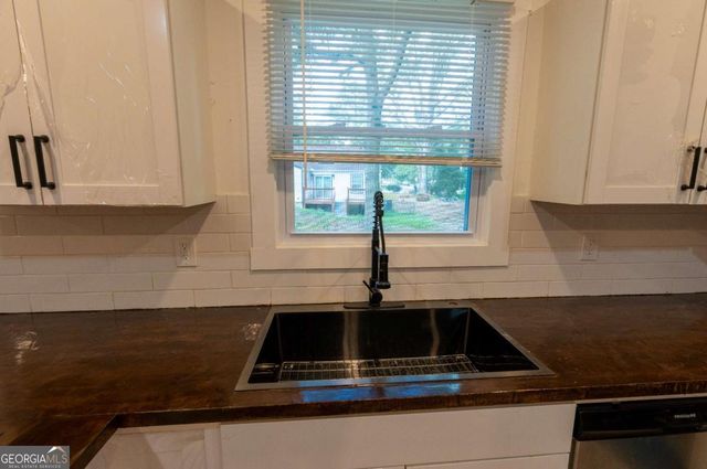 3822 Bakers Ferry Road SW, Atlanta, GA 30331