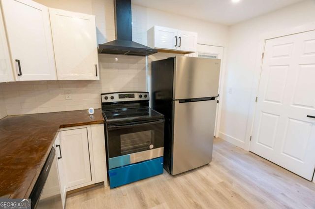 3822 Bakers Ferry Road SW, Atlanta, GA 30331