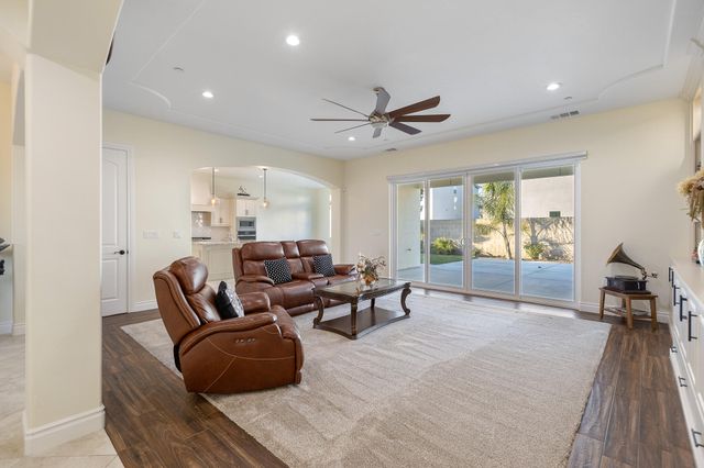 3108 E Beech Court, Visalia, CA 93292