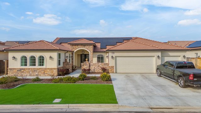 3108 E Beech Court, Visalia, CA 93292