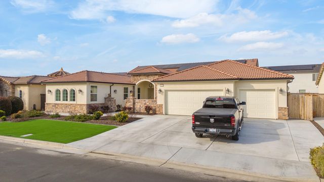 3108 E Beech Court, Visalia, CA 93292