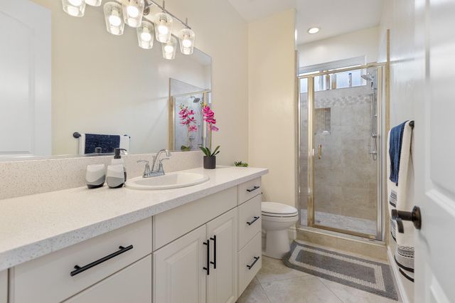 3108 E Beech Court, Visalia, CA 93292