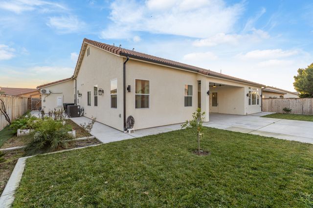 3108 E Beech Court, Visalia, CA 93292