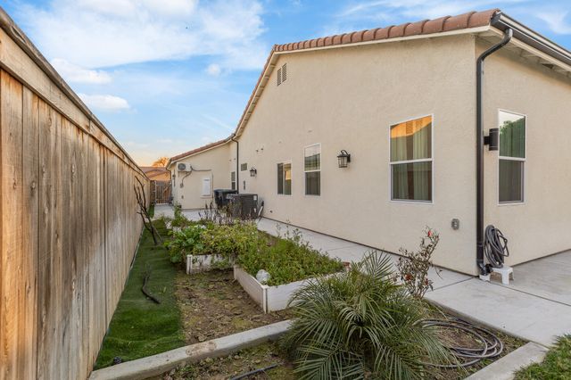 3108 E Beech Court, Visalia, CA 93292