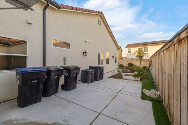 3108 E Beech Court, Visalia, CA 93292