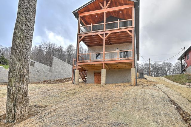 145 Daniel Lane, Elizabethton, TN 37643