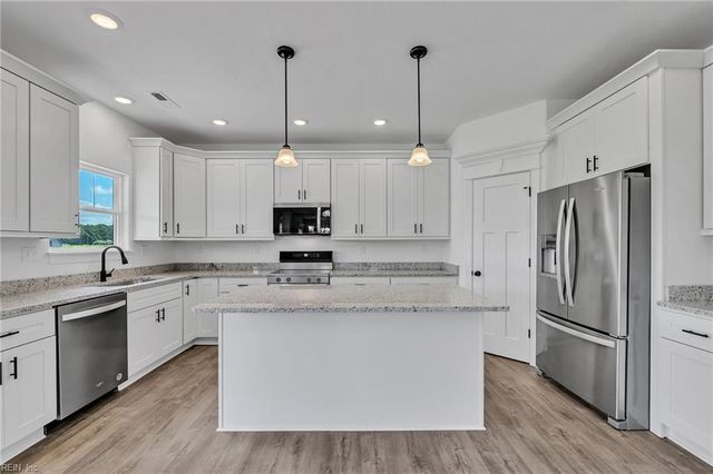 106 Copper Run LOOP, South Mills, NC 27976