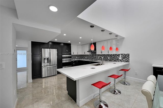 310 Poinciana Dr 802, Sunny Isles Beach, FL 33160