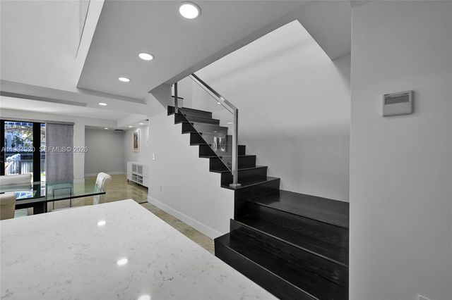 310 Poinciana Dr 802, Sunny Isles Beach, FL 33160