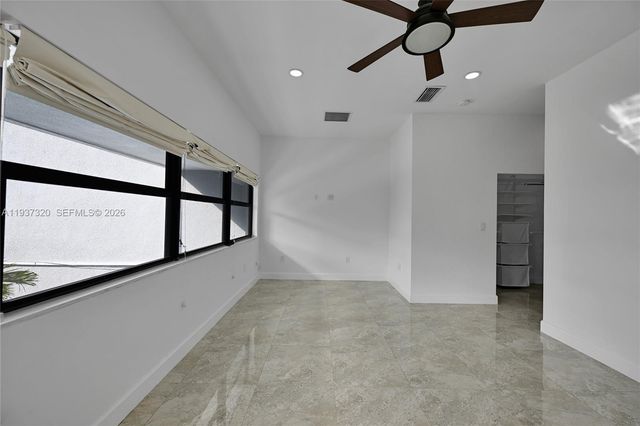 310 Poinciana Dr 802, Sunny Isles Beach, FL 33160