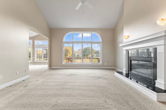 13575 Village Court, Clive, IA 50325