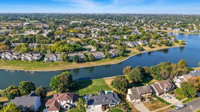 13575 Village Court, Clive, IA 50325