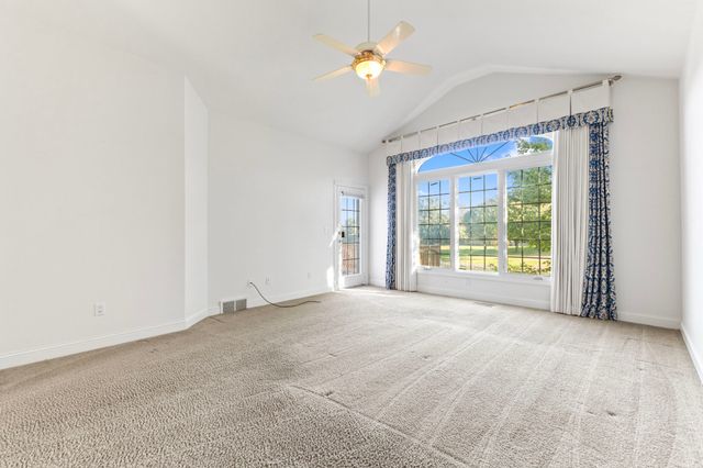 13575 Village Court, Clive, IA 50325