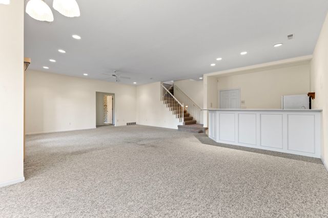 13575 Village Court, Clive, IA 50325