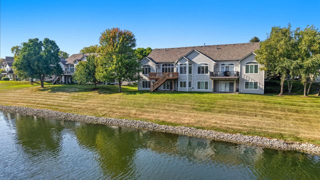 13575 Village Court, Clive, IA 50325