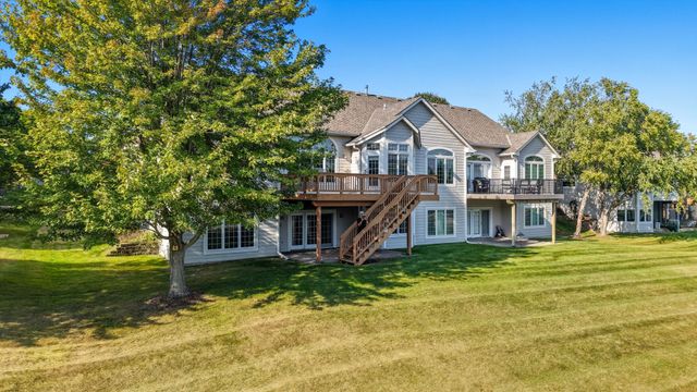 13575 Village Court, Clive, IA 50325