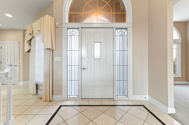 13575 Village Court, Clive, IA 50325