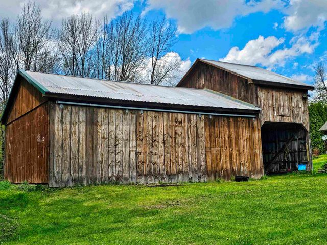 1422 Merrifield Road, Whitingham, VT 05361