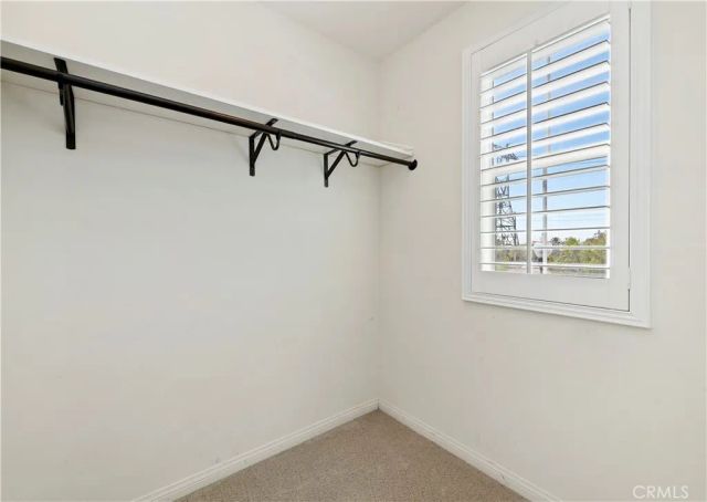 15834 Vienna, Fontana, CA 92336