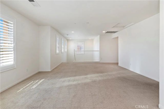 15834 Vienna, Fontana, CA 92336