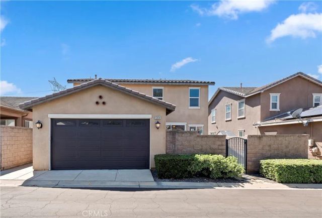 15834 Vienna, Fontana, CA 92336