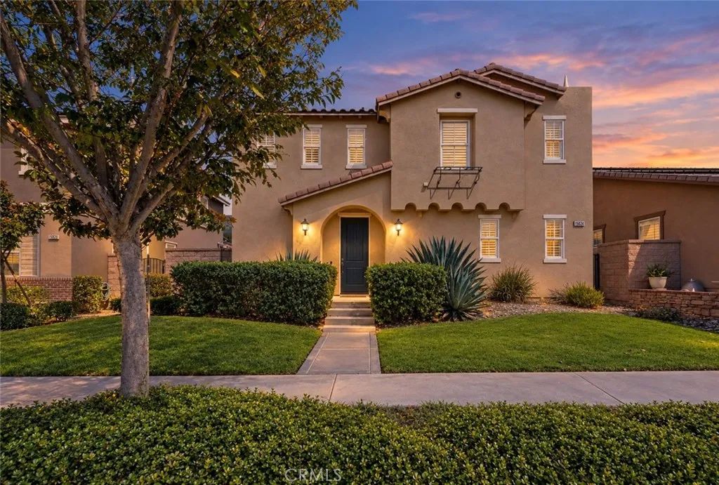 15834 Vienna, Fontana, CA 92336