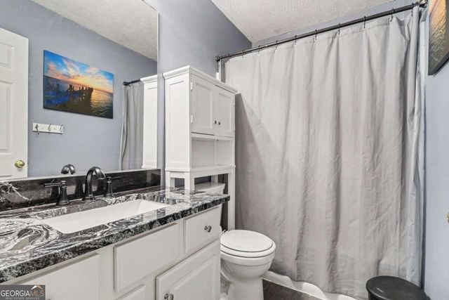 1073 Daventry Crossing, Woodstock, GA 30188