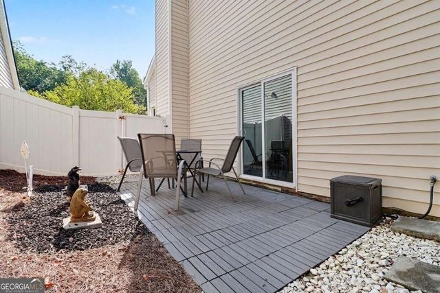 1073 Daventry Crossing, Woodstock, GA 30188