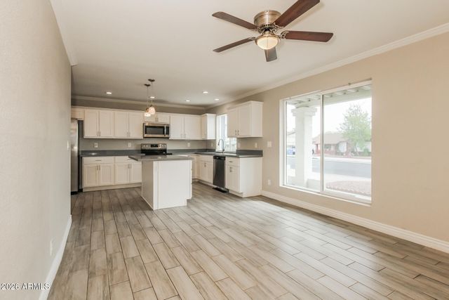 6402 S 44TH Street, Phoenix, AZ 85042