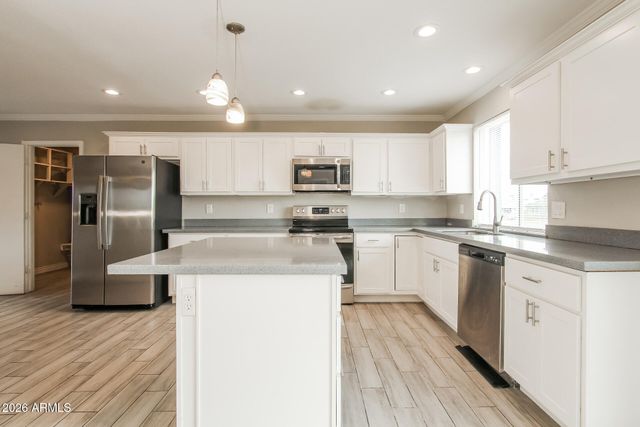 6402 S 44TH Street, Phoenix, AZ 85042