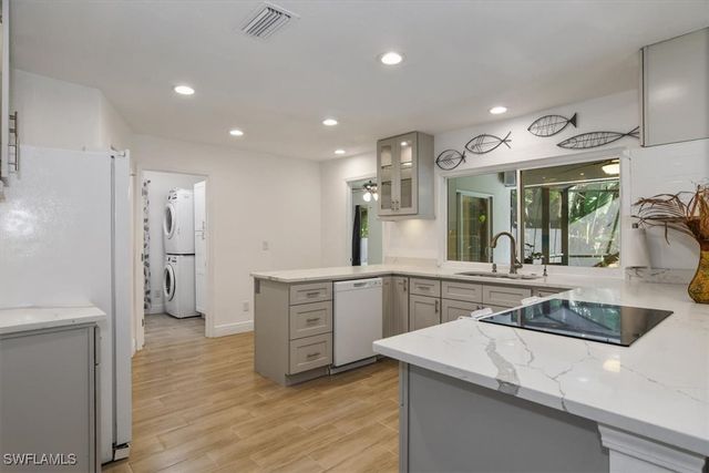 27160 Edenbridge CT, Bonita Springs, FL 34135