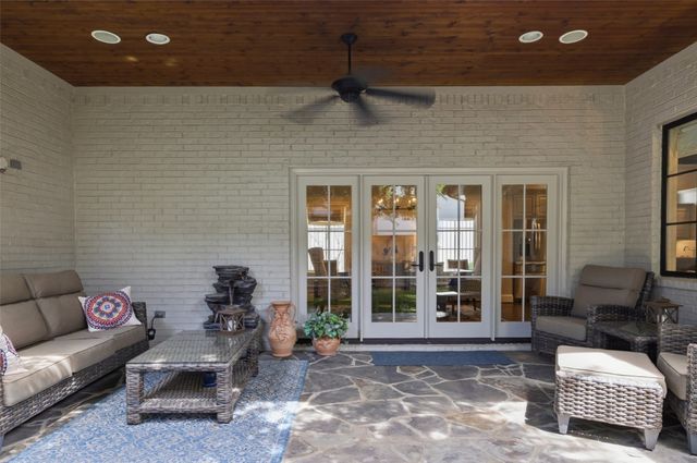 4020 Bent Elm Lane, Fort Worth, TX 76109