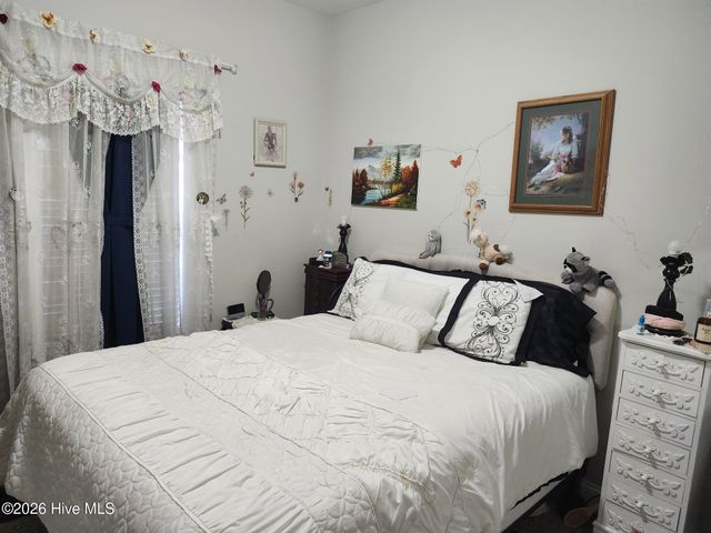 235 Woodgreen Drive, Aberdeen, NC 28315