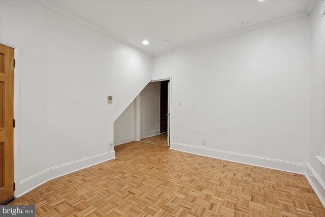 236 BUCKINGHAM PL, Philadelphia, PA 19104